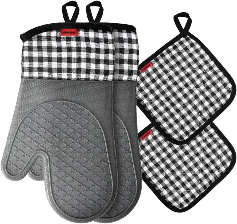 Ankway Silicone Oven Gloves and Pot Holders Set W/ Quilted Liner Heat Resistant