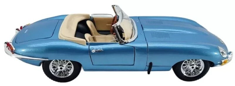Maisto 1:18 Scale Special Edition Jaguar E-Type Cabriolet Die Cast Car Set Blue