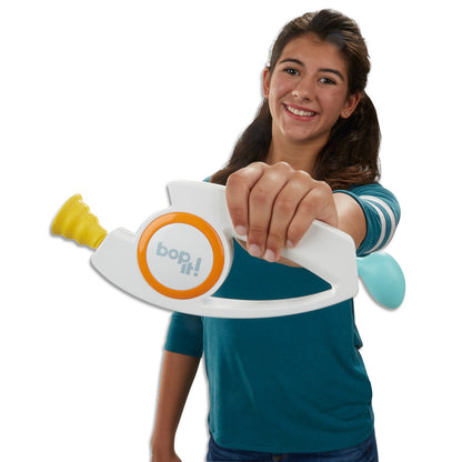 Hasbro Bop It Classic Bop It Twist Pull It Kids Electronic Party Fun Toy Game 8+