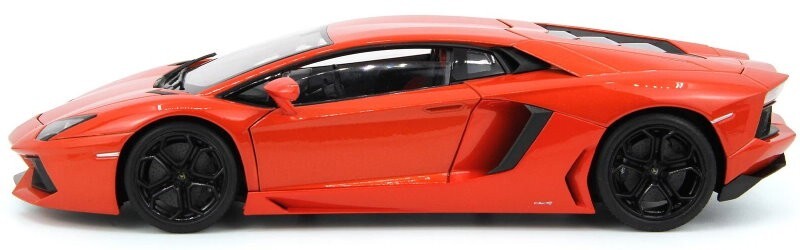 Maisto 1:18 Scale Special Edition Lamborghini Aventador LP 700-4 Die Cast Car