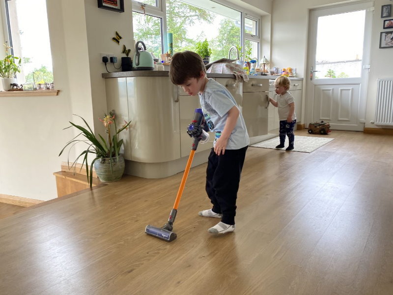 Casdon Dyson Cord-Free Vacuum Cleaner Interactive Toy for Children Ages 3+