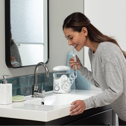 Waterpik Ultra & Travel Cordless Plus Water Flosser Pack +10 Accessory Tip