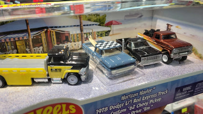 Hot Wheels Premium Collector Set Texas Drive'Em Chevy Pickup Trucks HCP99 1:64