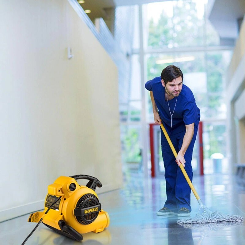 DeWalt 600 CFM 3-Speed 240V Air Mover and Dryer Corded Portable Floor Dryer