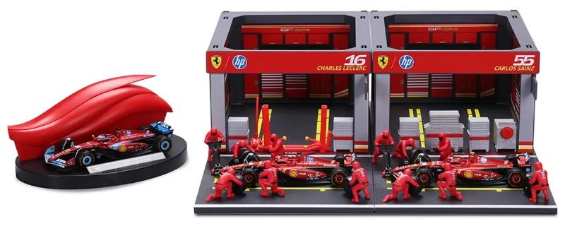 Burago 1:43 Formula One Racing Deluxe Paddock Ferrari, McLaren, Mercedes, RedBul