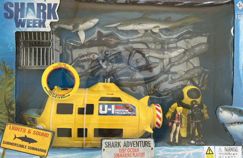 Discovery Shark Week Shark Adventure Deep Ocean Submarine Playset Lights Sounds