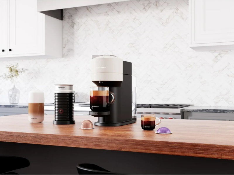 De'Longhi Nespresso Vertuo Next Capsule Coffee Machine & Aeroccino3 Milk Frother