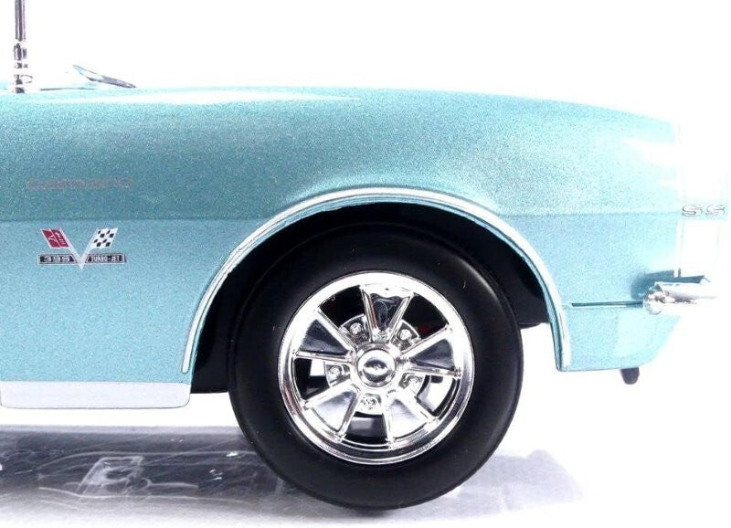Maisto 1:18 Scale Special Edition 1967 Chevrolet Camaro RS/SS 396 Die Cast Car