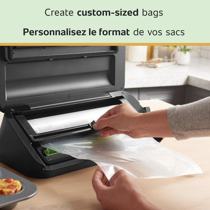 FoodSaver Value Combo Pack - 946ml Vacuum Heat Sealer Bags + 8" & 11" Seal Rolls