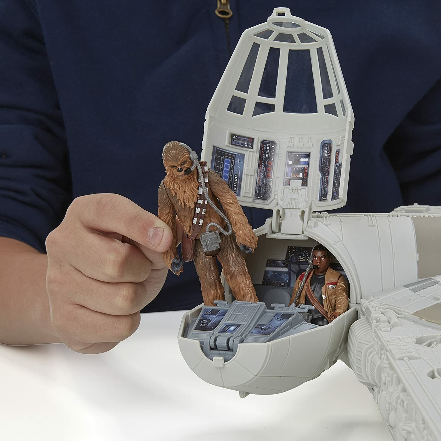 NEW Star Wars The Force Awakens Battle Action Millennium Falcon