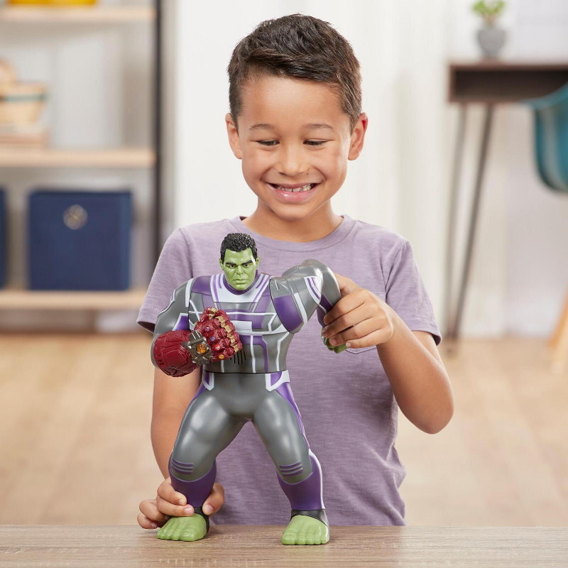 Marvel Avengers Hulk / Thanos Power Pack with Electronic Gauntlet Punch Action
