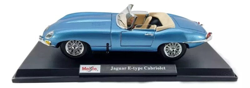 Maisto 1:18 Scale Special Edition Jaguar E-Type Cabriolet Die Cast Car Set Blue