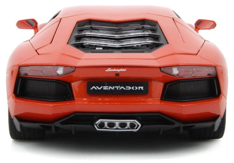 Maisto 1:18 Scale Special Edition Lamborghini Aventador LP 700-4 Die Cast Car