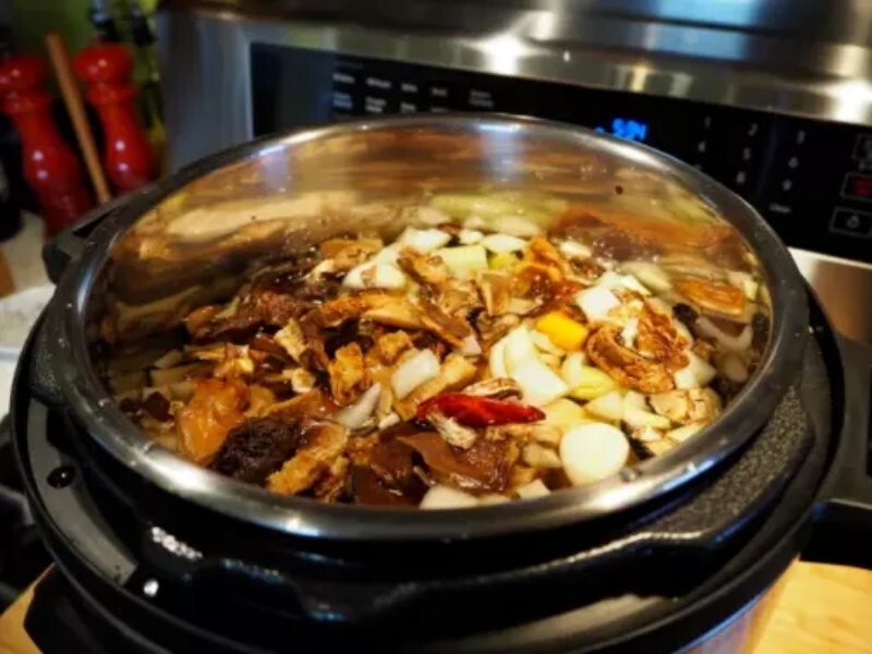 The Wild Mushroom Co Dried Gourmet Mix Mushrooms 380g Oyster, Slippery Jack...