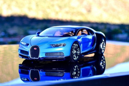 Maisto 1:18 Scale Special Edition Bugatti Chiron Die Cast Car Set Blue-Black