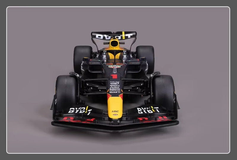 Maisto 1:10 Formula 1 Red Bull / Ferrari Racing Remote Control RC Car RB19 SF23