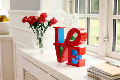 Lego 31214 Art LOVE sculpture Building Set Perfect Gift for Loved Ones 791 pcs