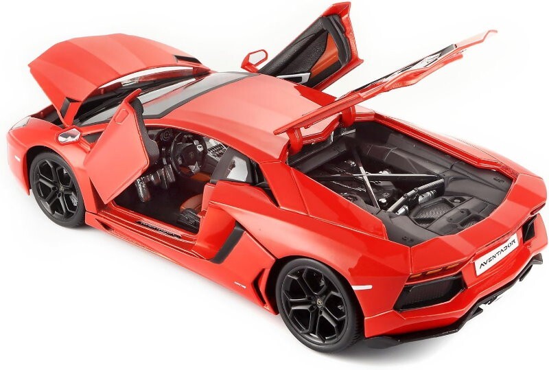 Maisto 1:18 Scale Special Edition Lamborghini Aventador LP 700-4 Die Cast Car