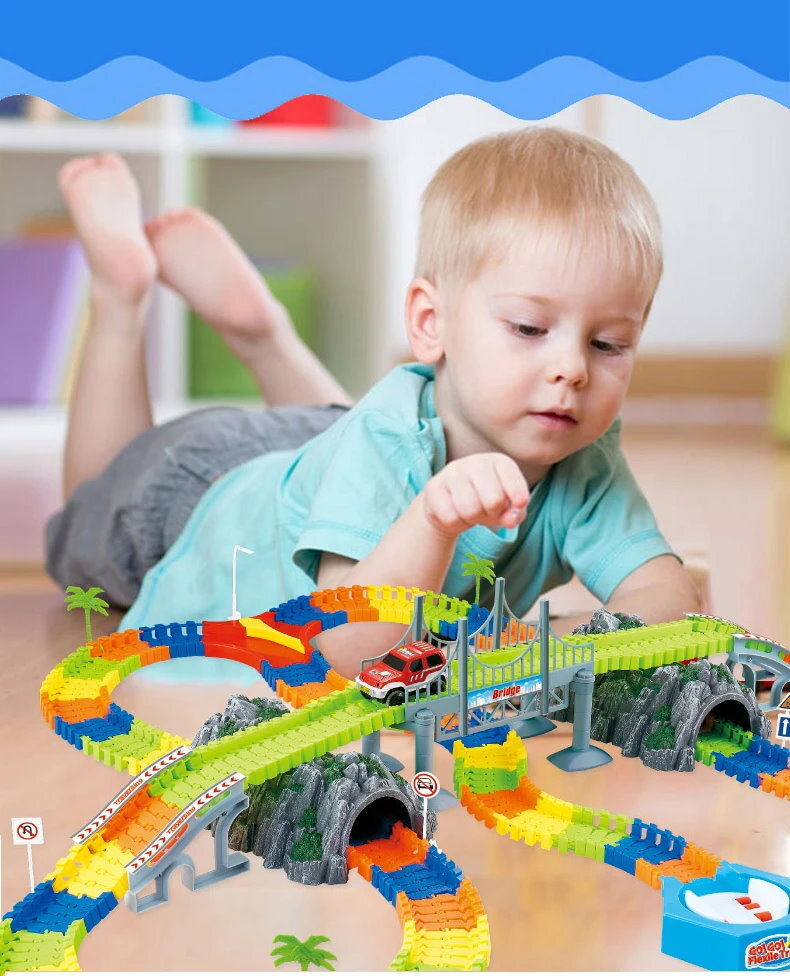QWZ Railway Magical Flexible Track Car Toy Set DIY Railway Road 28/96/192 Pieces