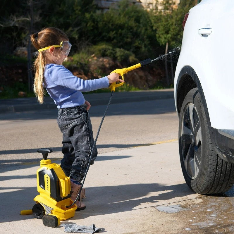 Stanley Jr. 5 Piece Mini Karcher Water Pressure Cleaning Set Toy For Age 3+