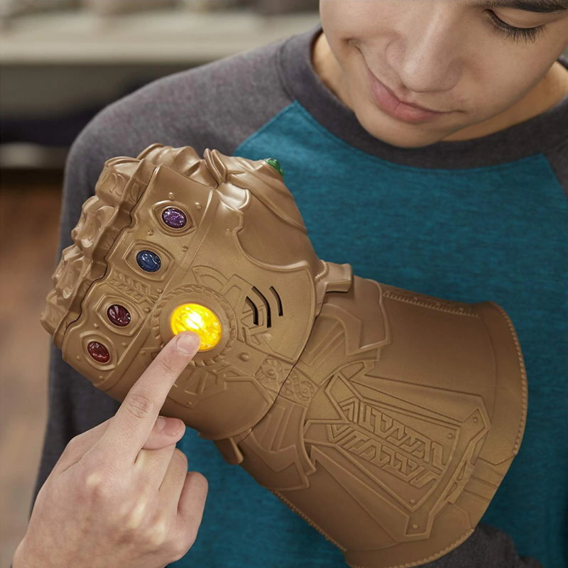 Marvel Avengers Hulk / Thanos Power Pack with Electronic Gauntlet Punch Action