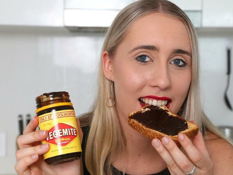 Vegemite 950g Tub Jar Australian Made Vegan Breakfast Sandwich Spread Vitamins B